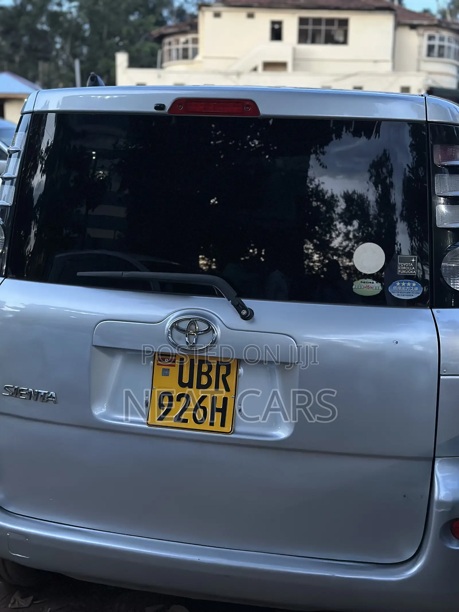 Toyota Sienta 2009 Gray