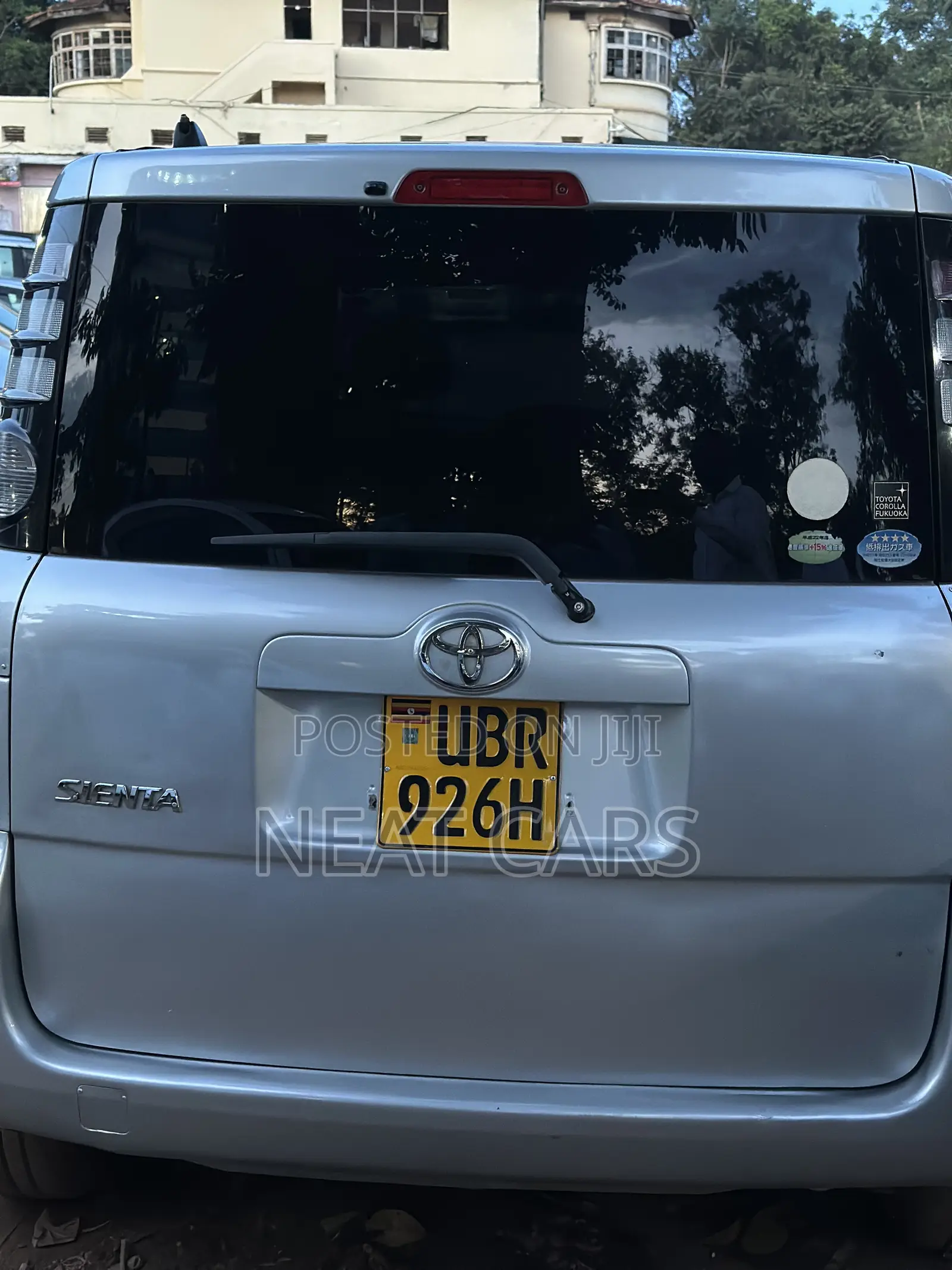 Toyota Sienta 2009 Gray