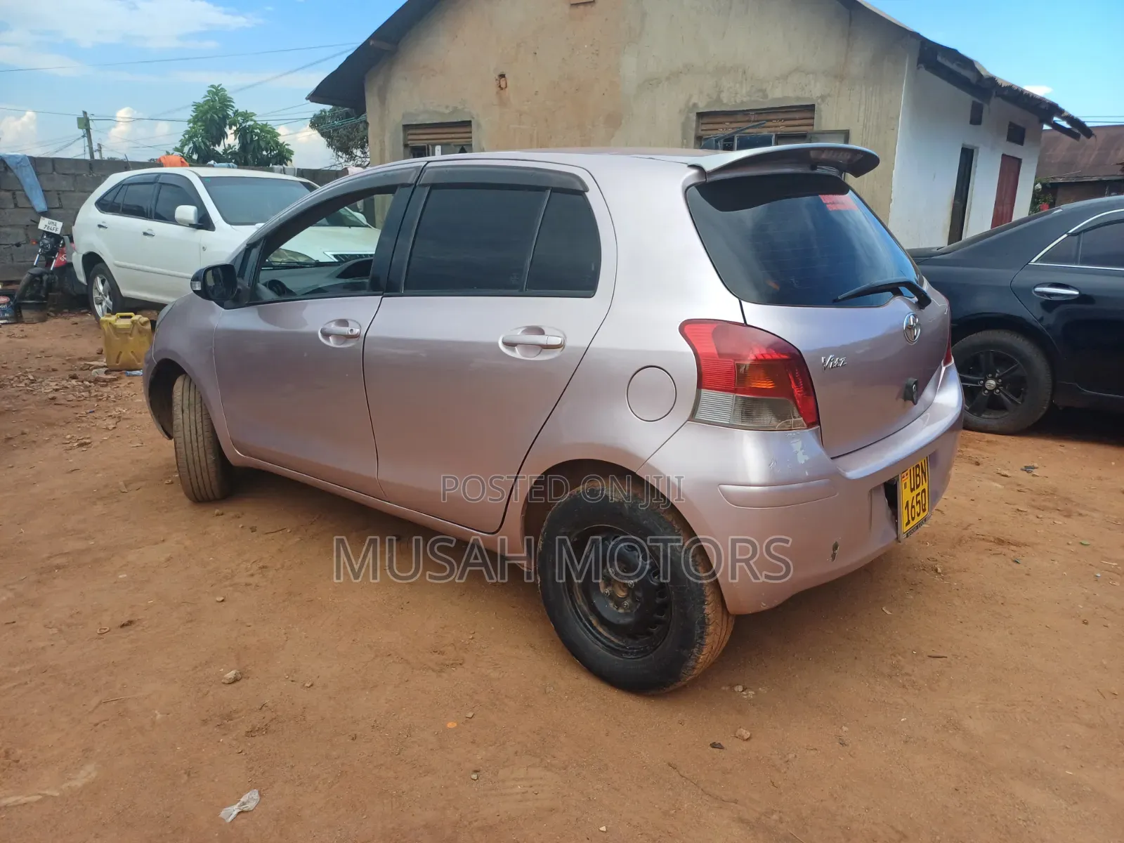 Toyota Vitz 1.3 FWD 5dr 2007 Gold
