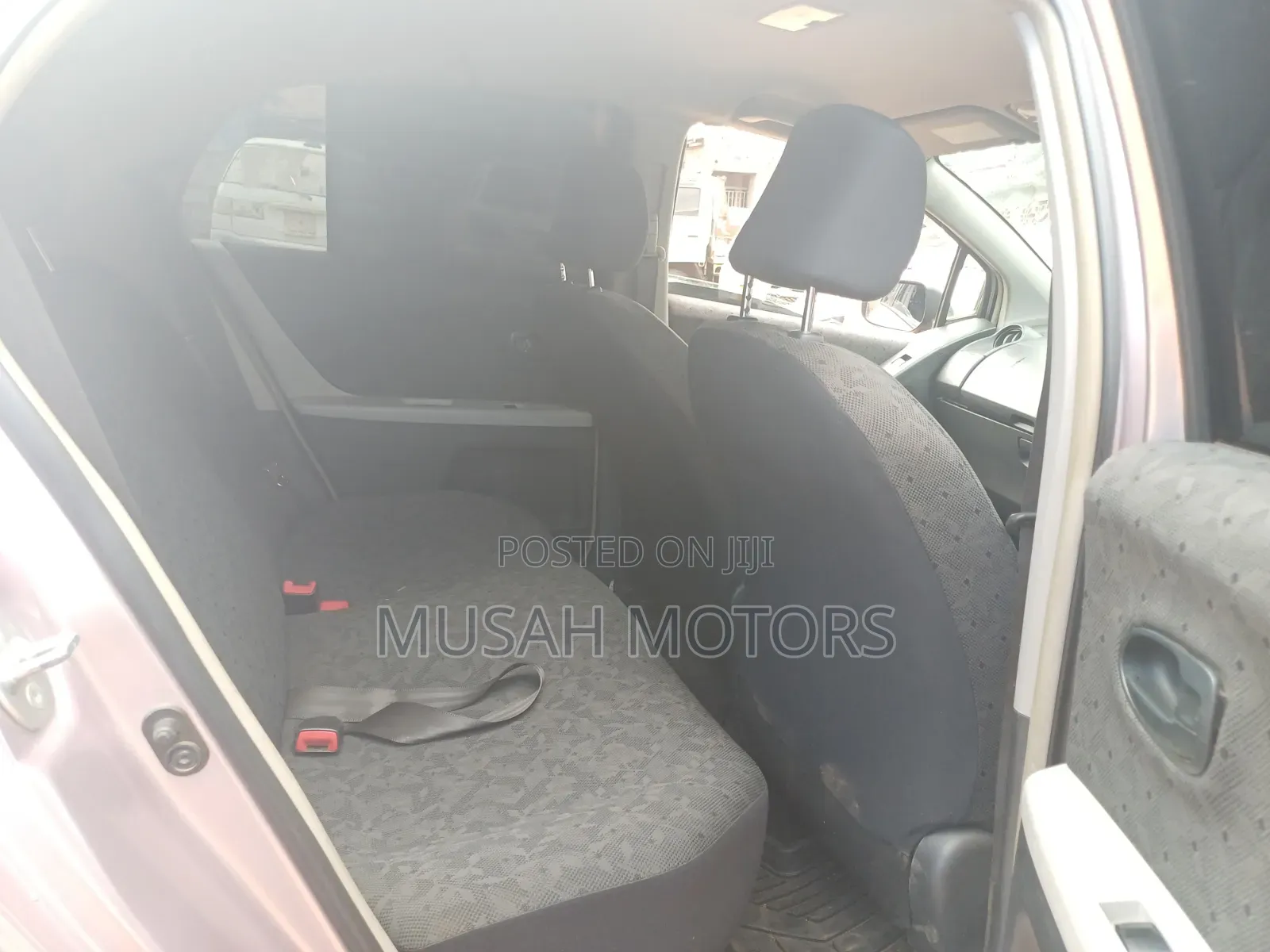 Toyota Vitz 1.3 FWD 5dr 2007 Gold