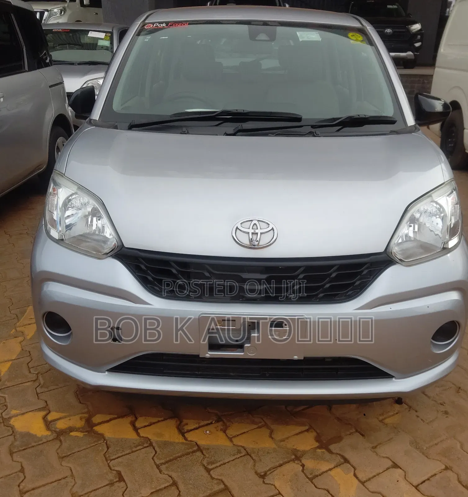 Toyota Passo 2017 Silver