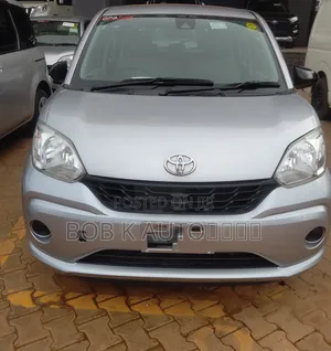 Toyota Passo 2017 Silver