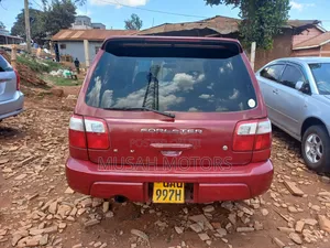 Subaru Forester 2.0 S 2000 Red