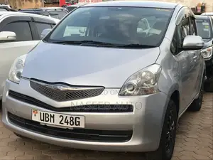 Toyota Ractis 2007 Silver