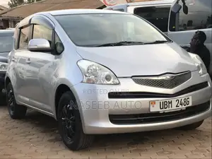 Toyota Ractis 2007 Silver