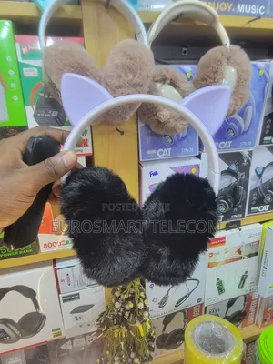Fluffy Cat Headphones