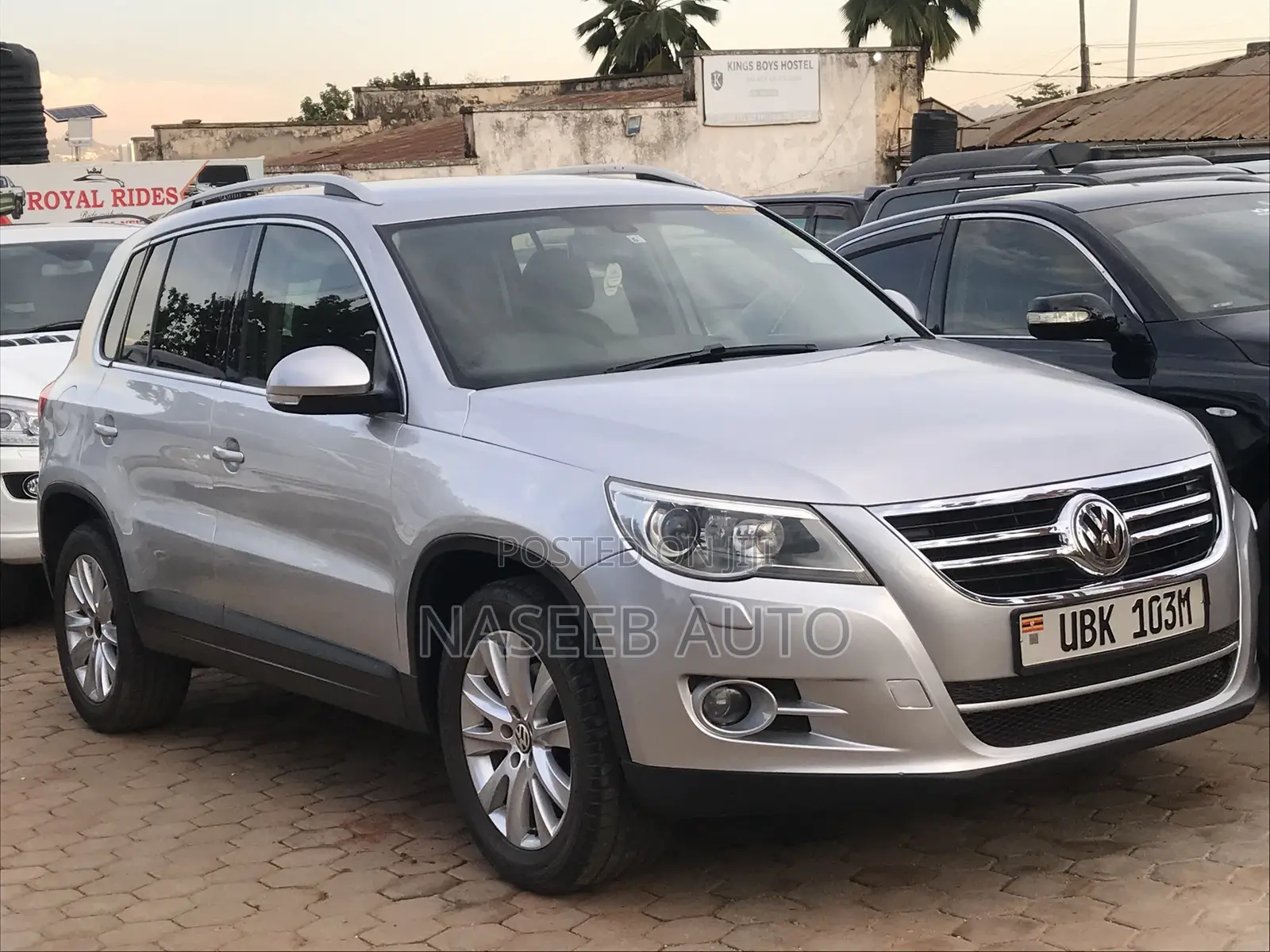 Volkswagen Tiguan 2011 Silver