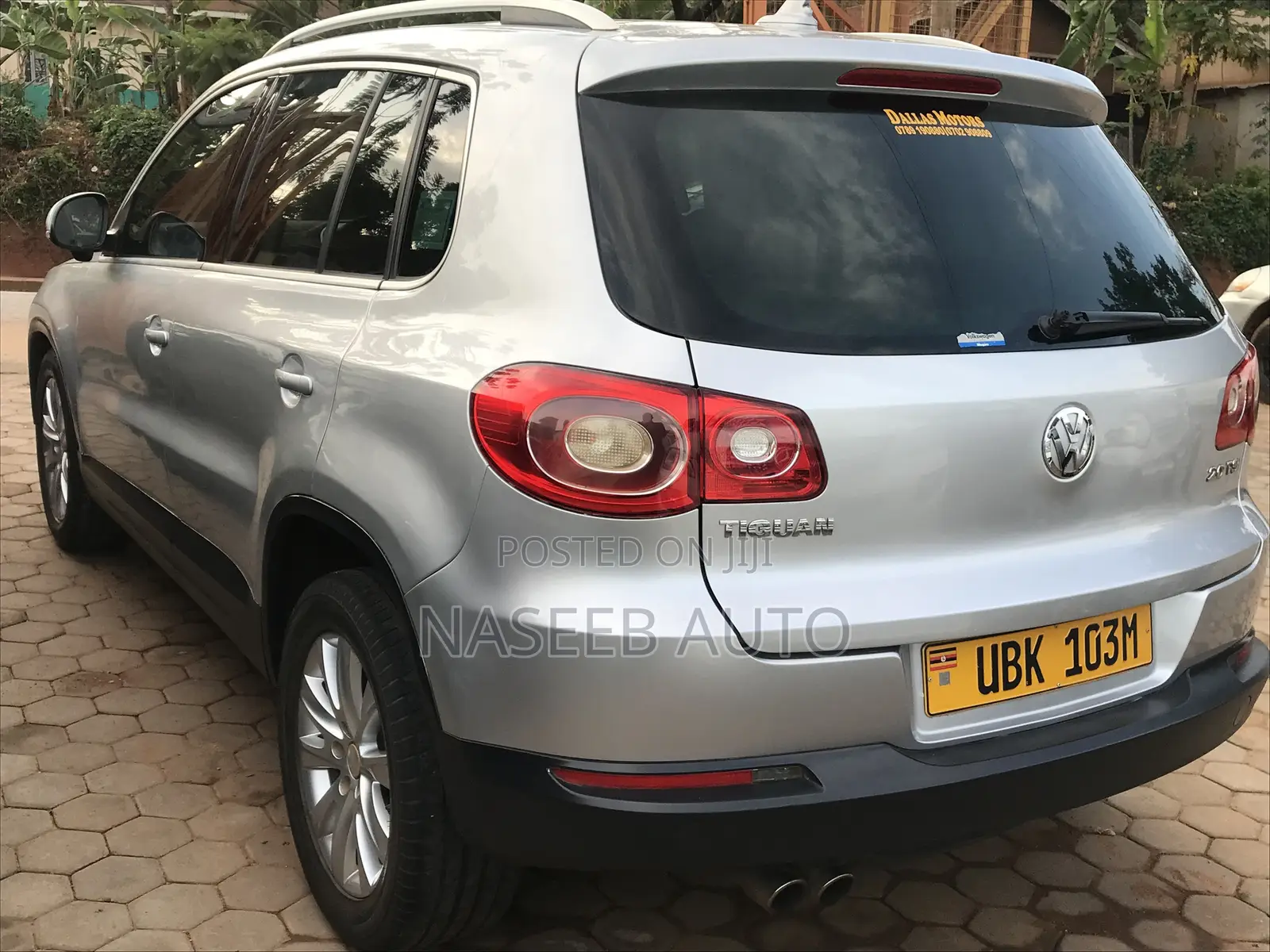 Volkswagen Tiguan 2011 Silver