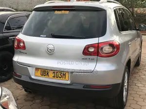 Volkswagen Tiguan 2011 Silver