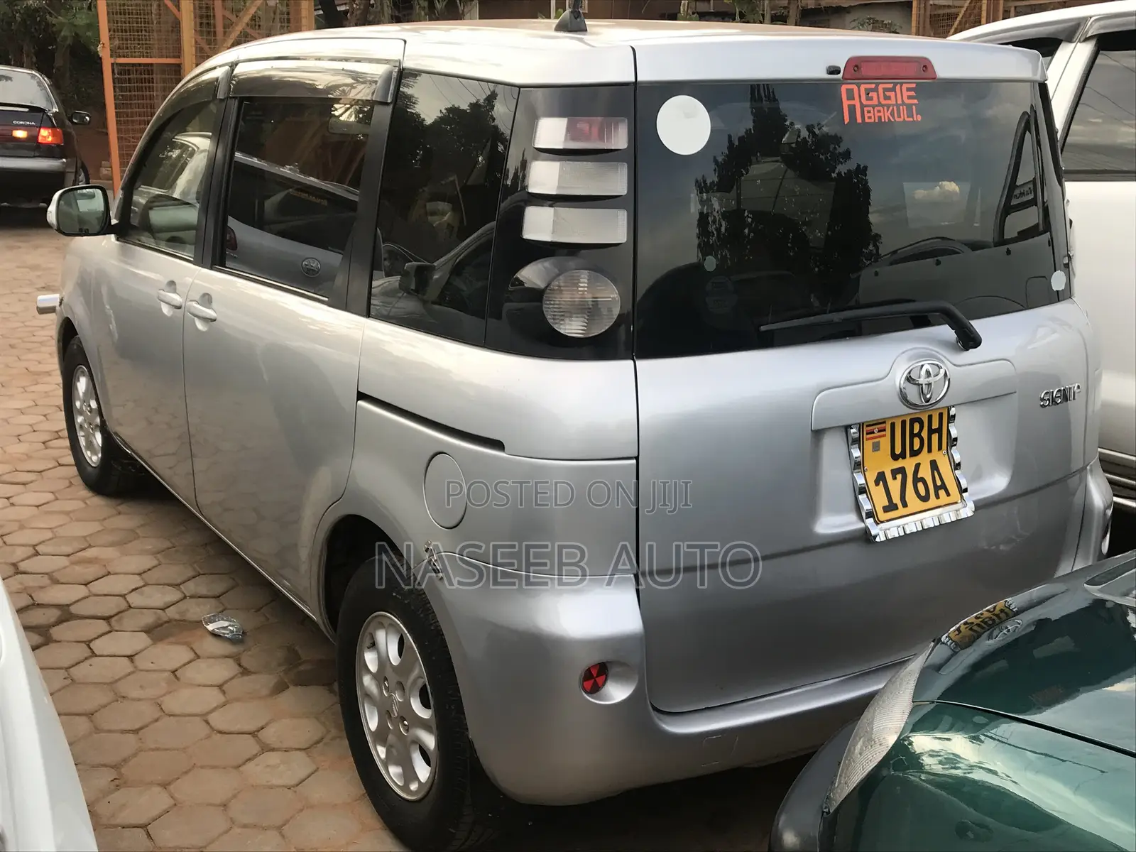 Toyota Sienta 2008 Silver