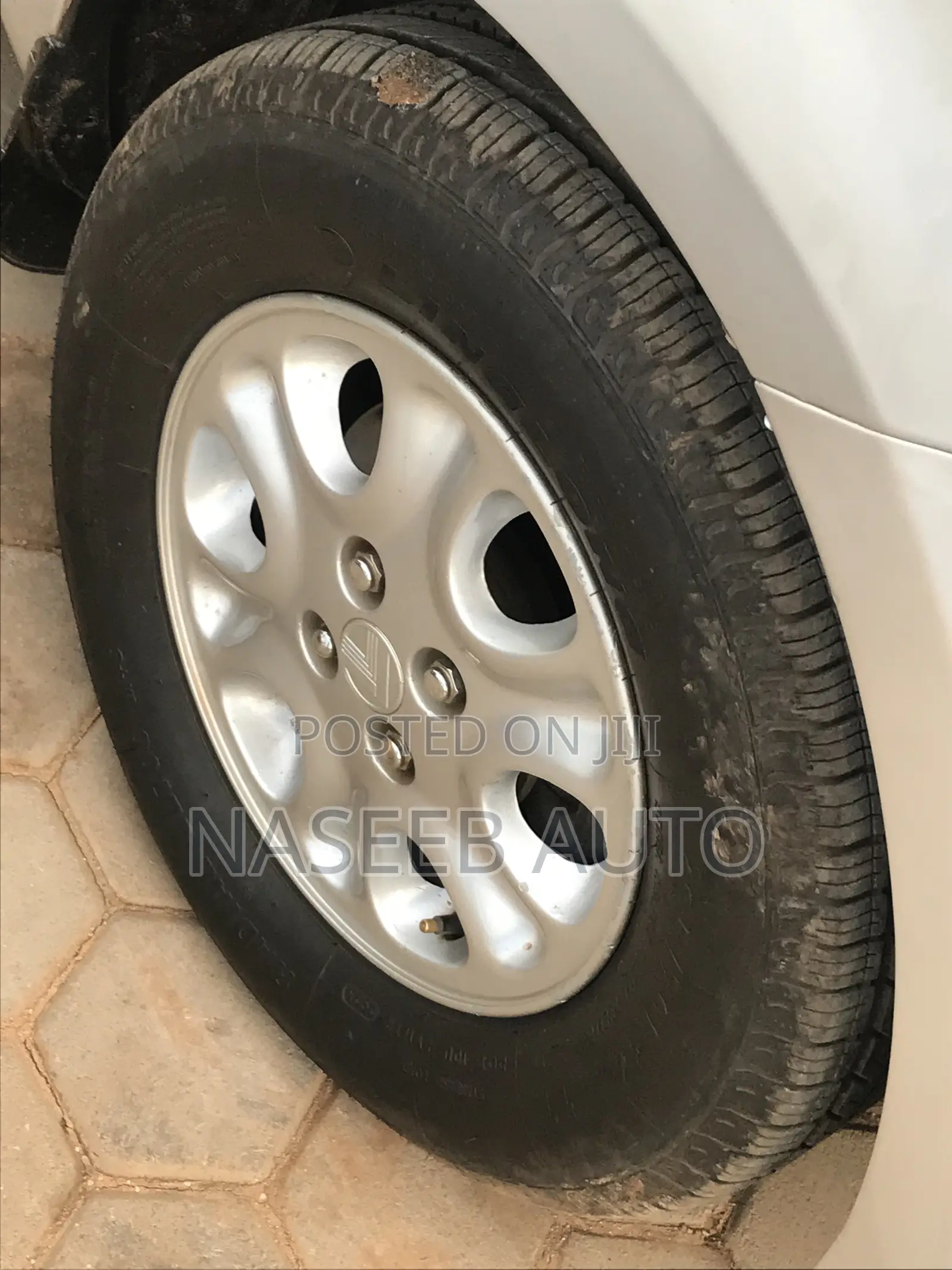 Toyota Sienta 2008 Silver