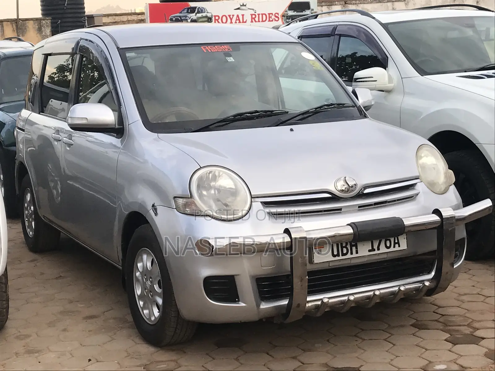 Toyota Sienta 2008 Silver