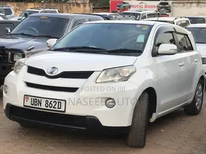 Toyota IST 2008 White