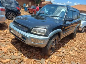 Toyota RAV4 Automatic 2000 Black