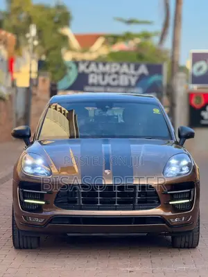 Porsche Macan 2016 Green