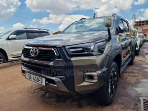Toyota Hilux 2016 Gray
