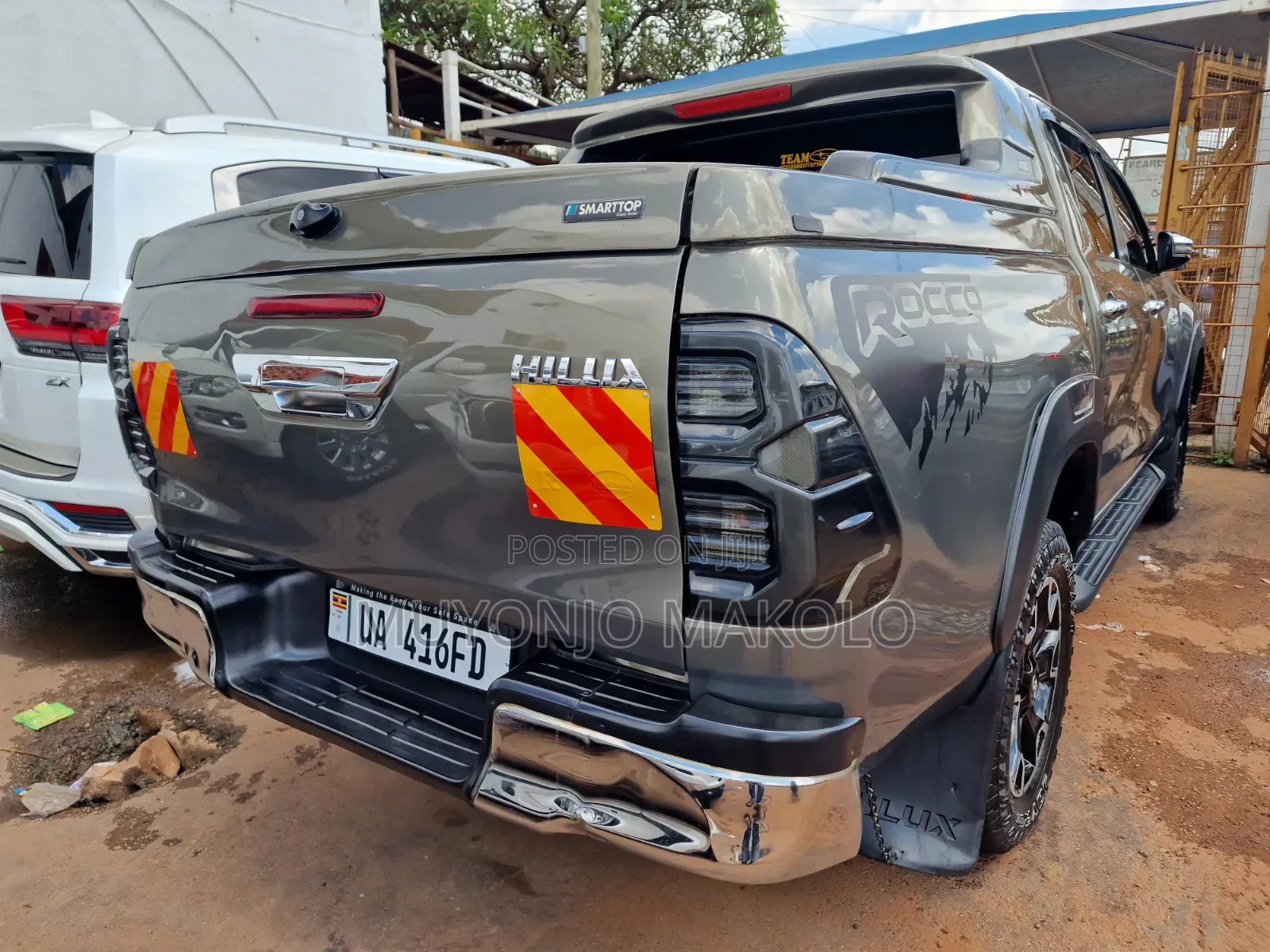 Toyota Hilux 2016 Gray