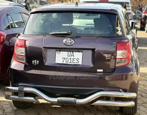 Toyota IST 2010 Maroon