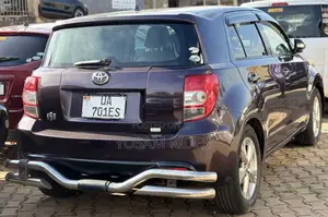Toyota IST 2010 Maroon