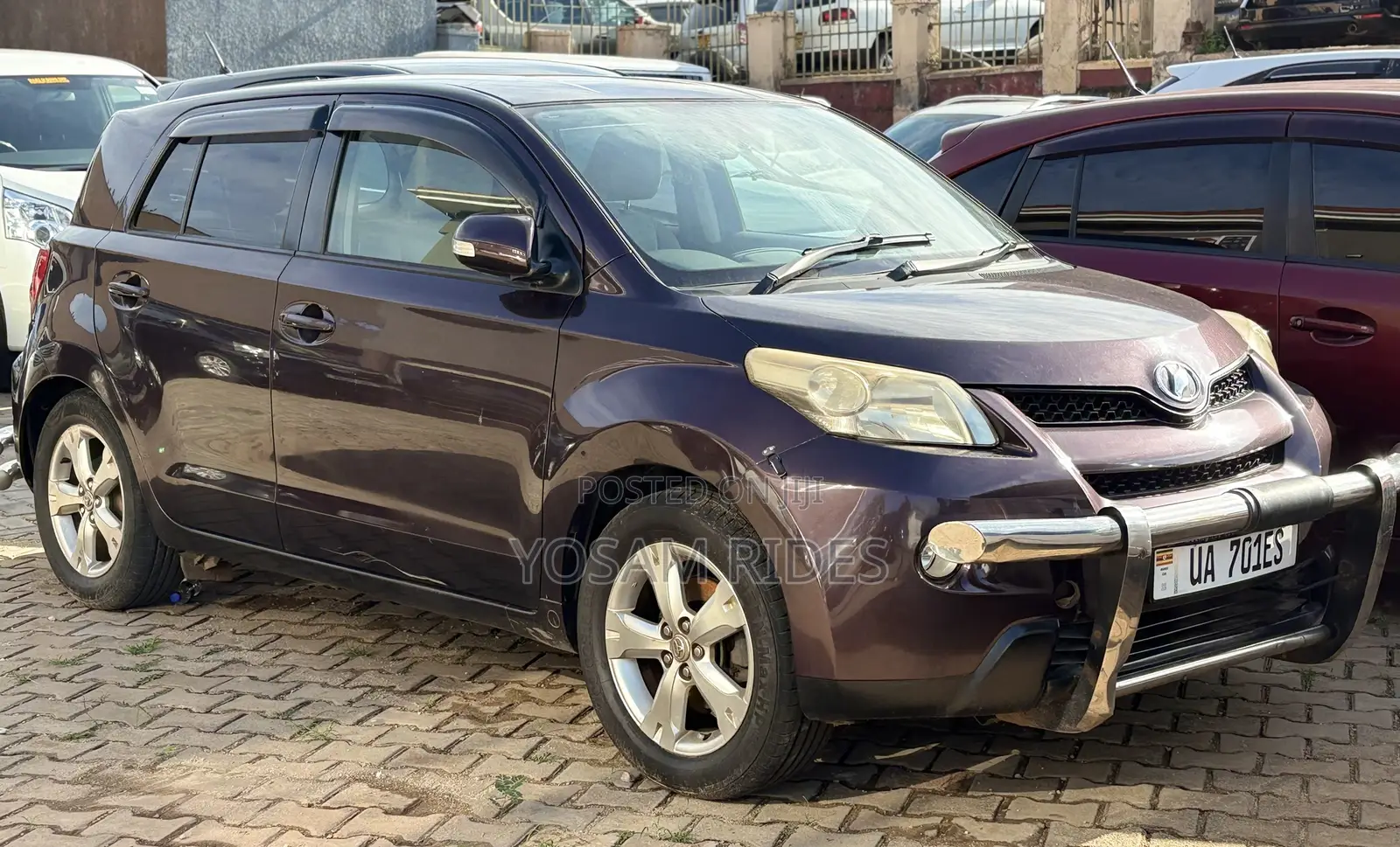 Toyota IST 2010 Maroon