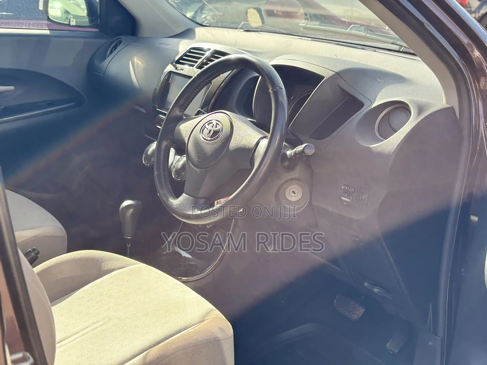 Toyota IST 2010 Maroon