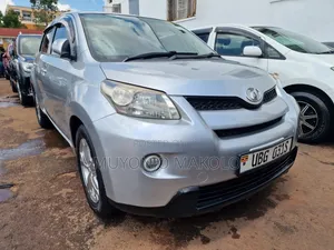 Toyota IST 2008 Silver