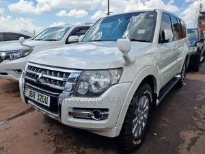 Mitsubishi Pajero 2011 White