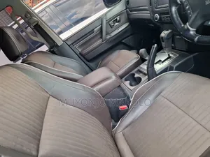 Mitsubishi Pajero 2011 White