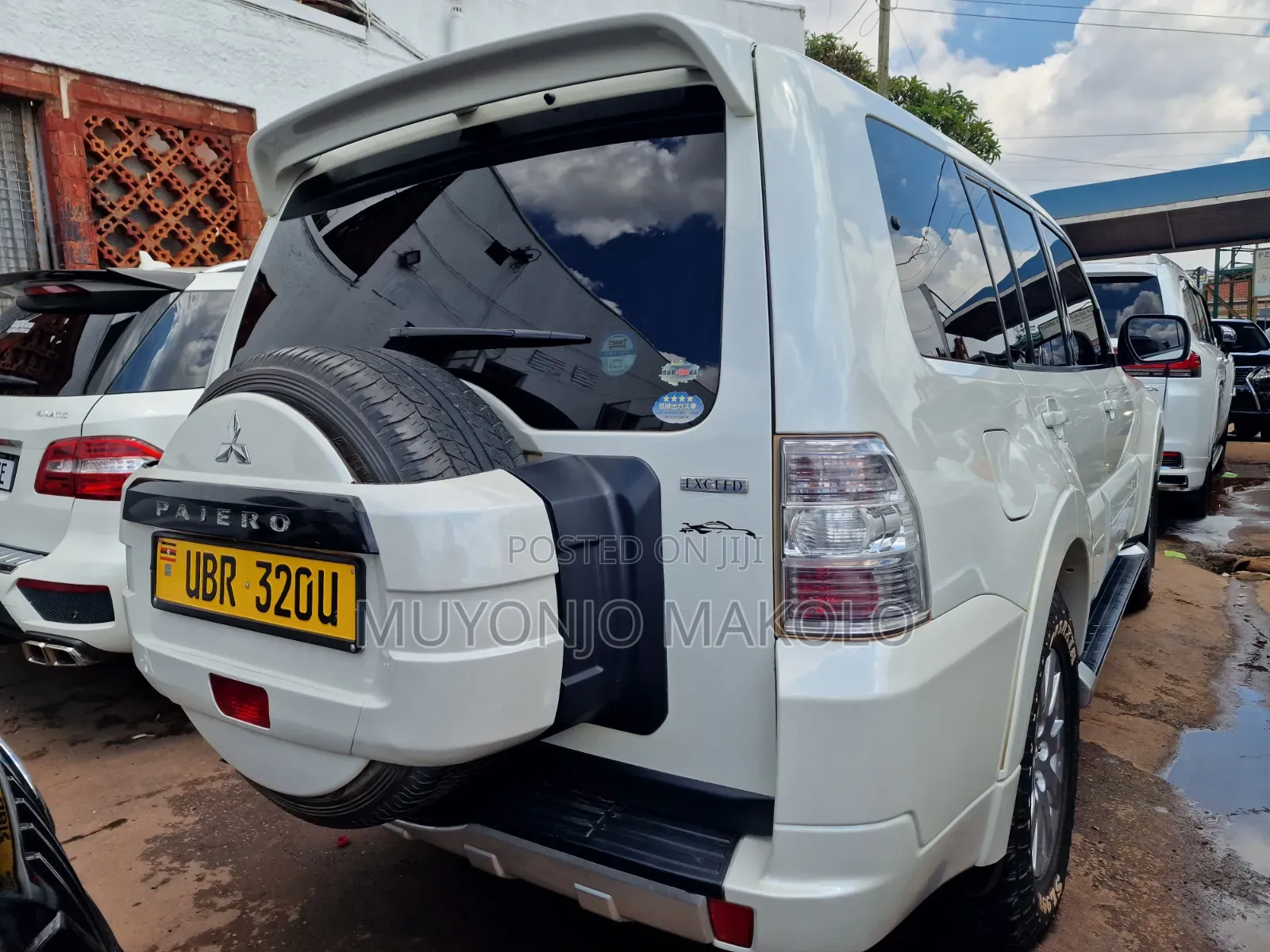 Mitsubishi Pajero 2011 White