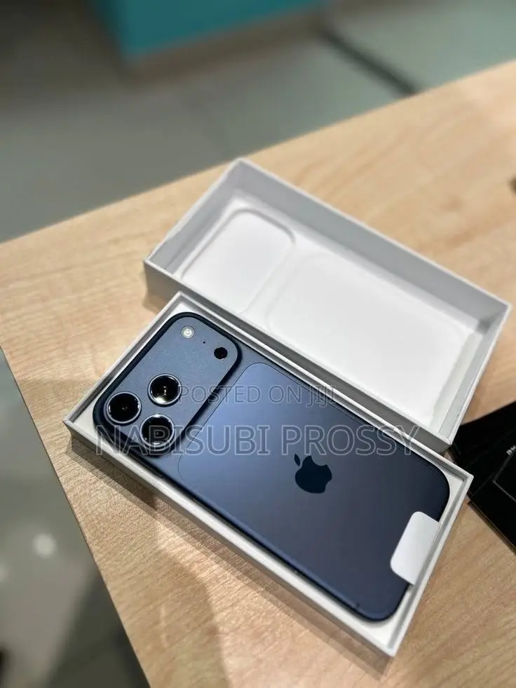 New Apple iPhone 17 Pro Max 256 GB Blue