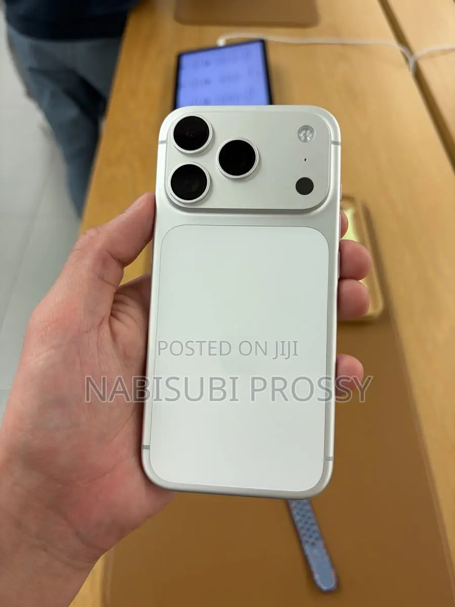 New Apple iPhone 17 Pro Max 256 GB Silver