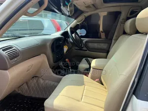 Toyota Land Cruiser 2003 White