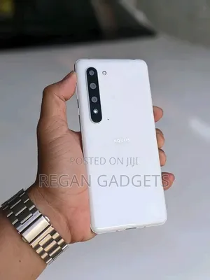 Sharp Aquos R5G 256 GB White