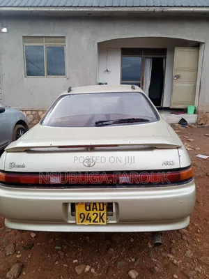 Toyota Mark II 1992 Gold