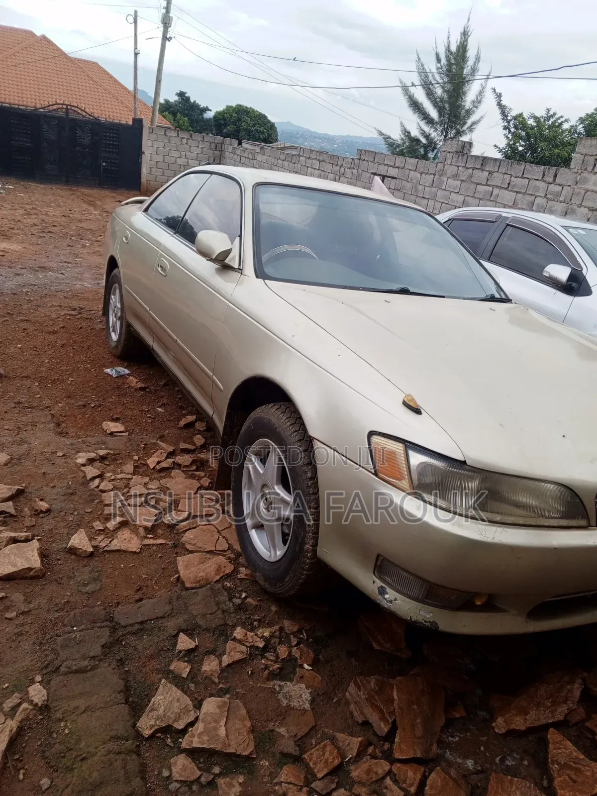 Toyota Mark II 1992 Gold