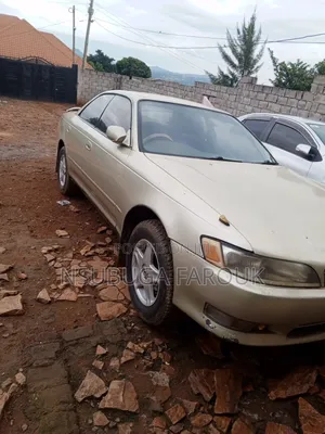 Toyota Mark II 1992 Gold