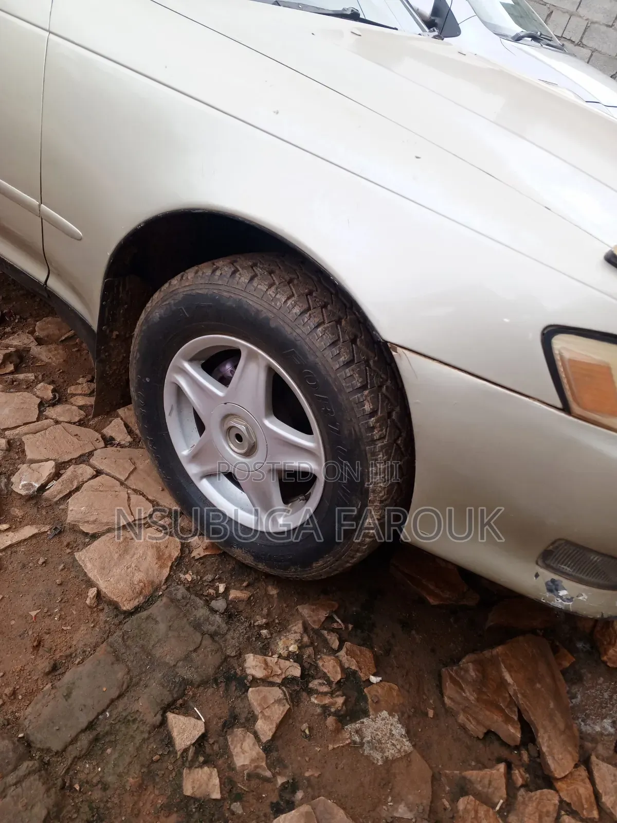 Toyota Mark II 1992 Gold