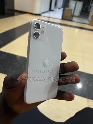 Apple iPhone 11 64 GB White