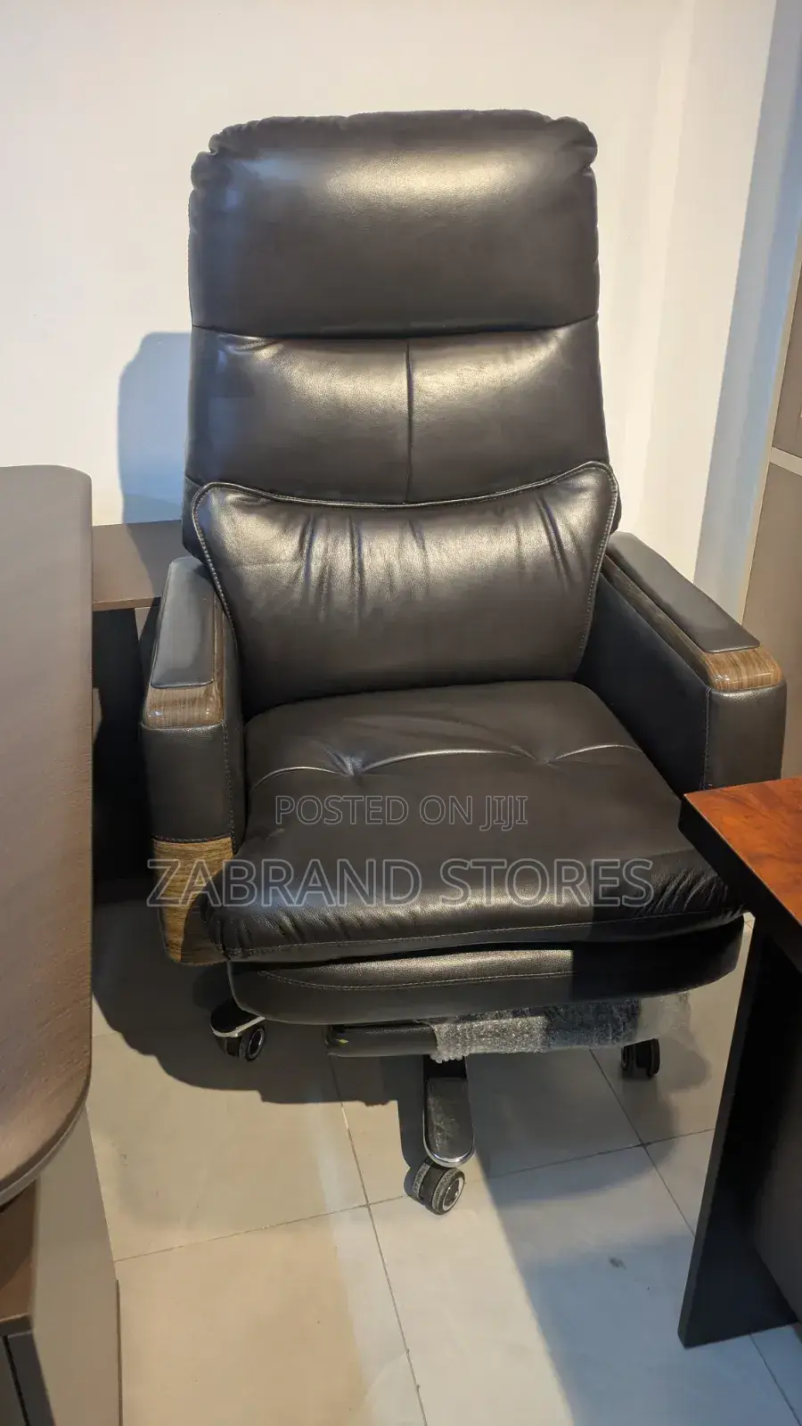 Executive Office Ice Inclining Chair Black Leather
