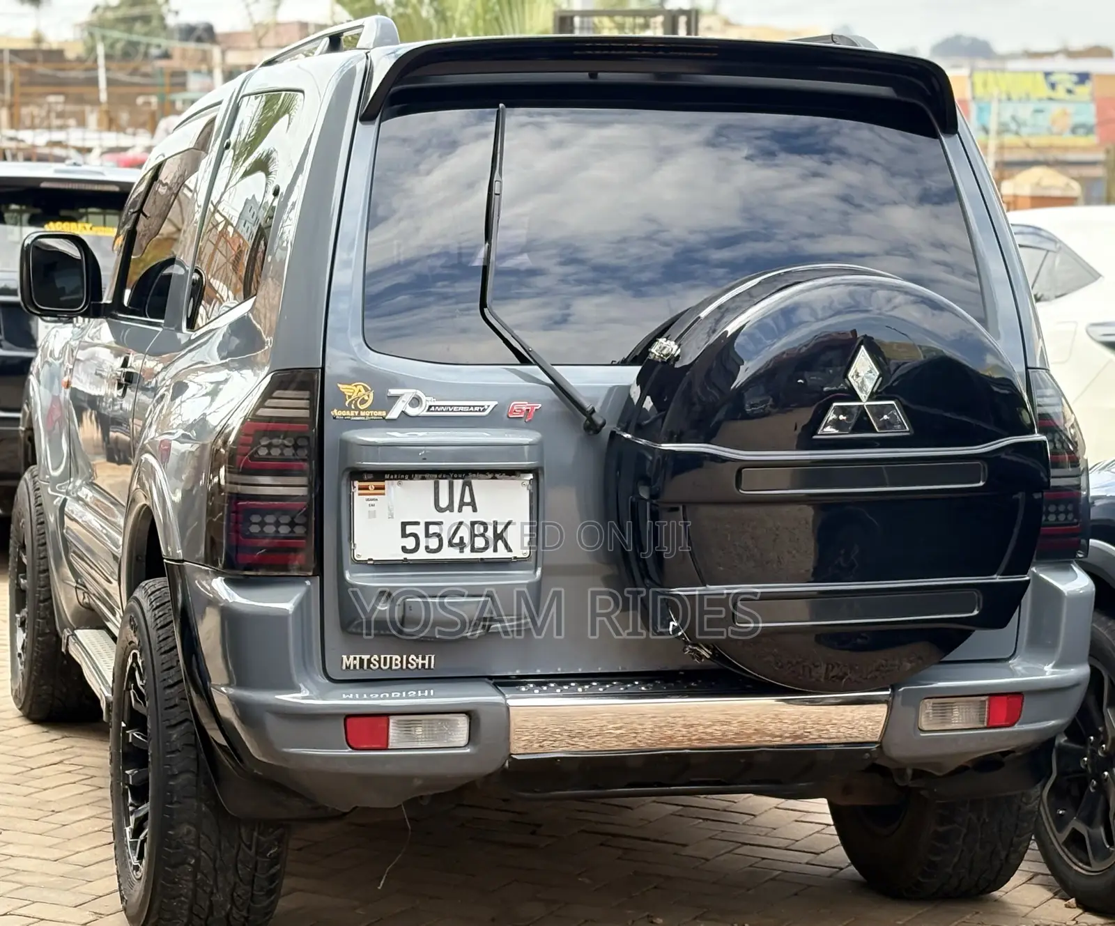 Mitsubishi Pajero 3.0 2010 Gray