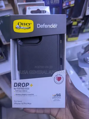 iPhone 16 Pro Max Defender Otter Box