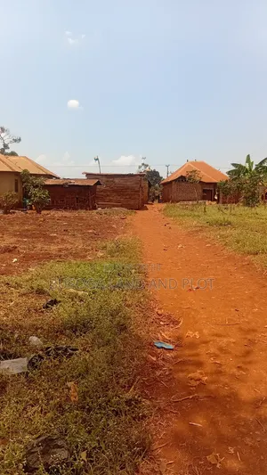 50×100 Ft Plot Kivubuka, Jinja City – Only 60 Metres From Tarmac
