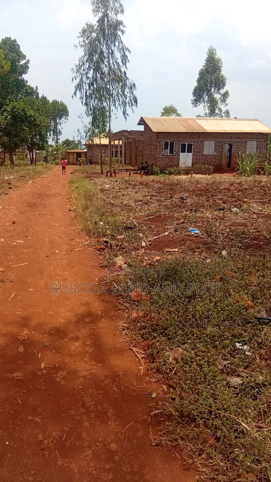 50×100 Ft Plot Kivubuka, Jinja City – Only 60 Metres From Tarmac