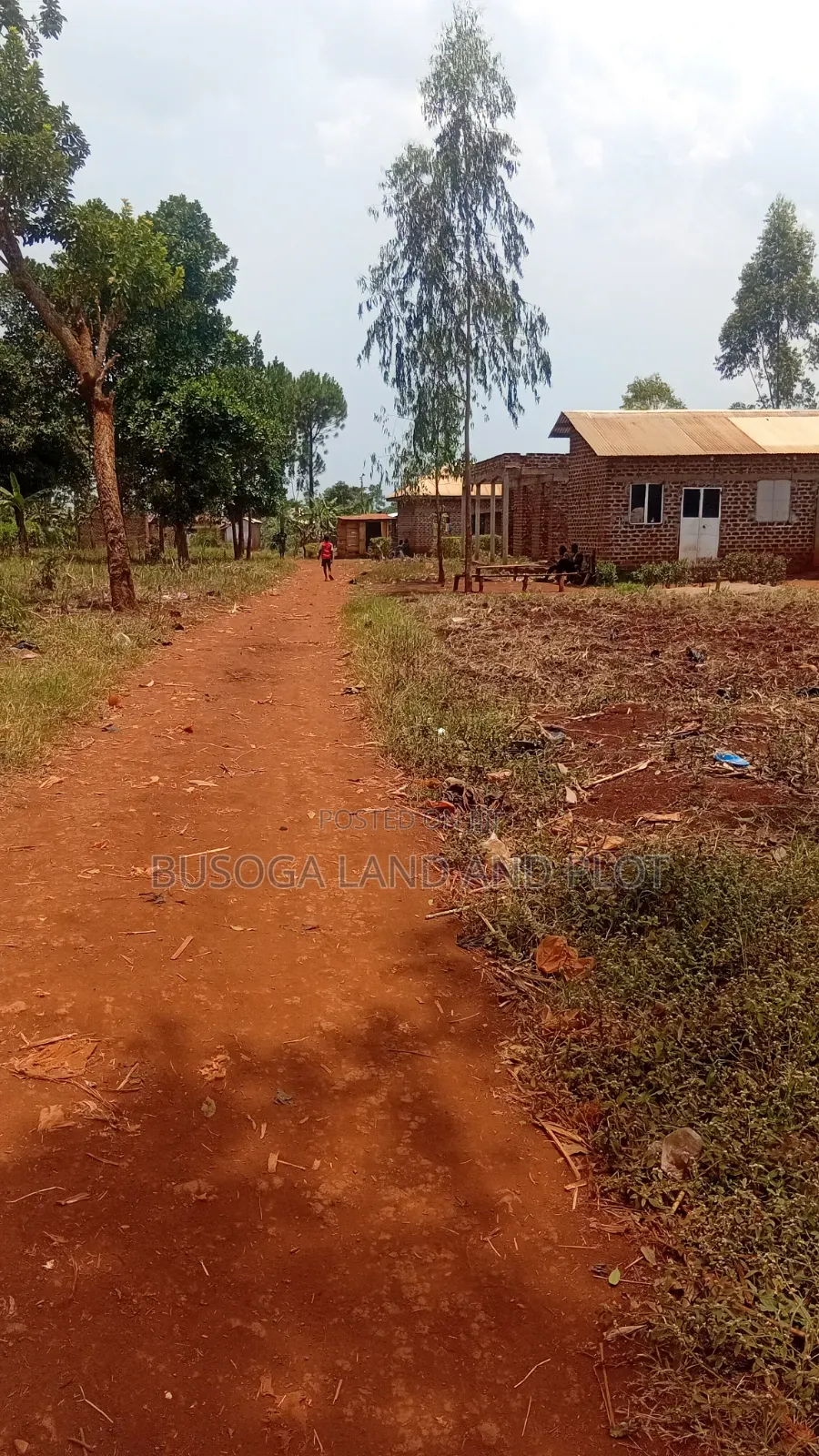 50×100 Ft Plot Kivubuka, Jinja City – Only 60 Metres From Tarmac