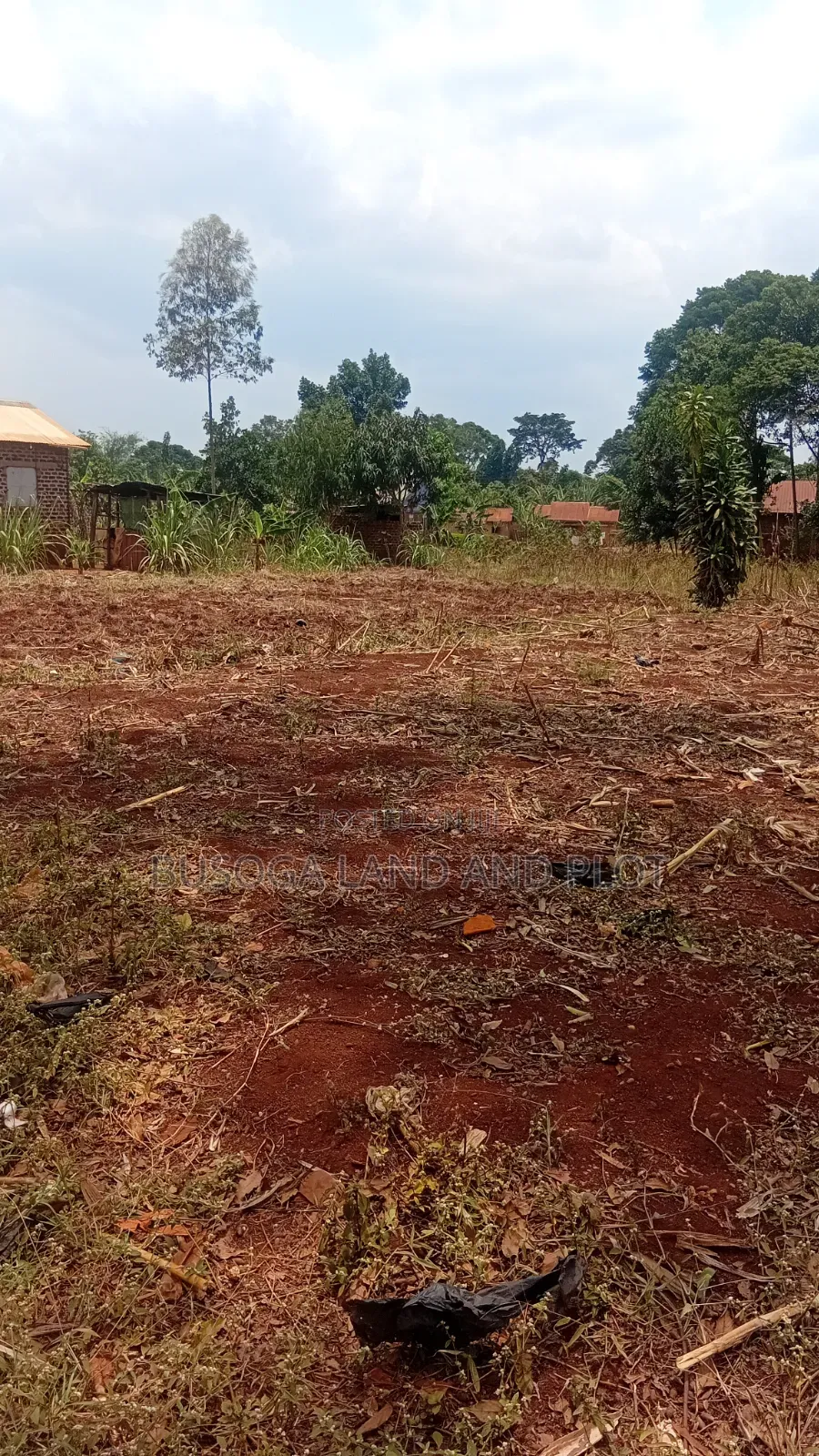 50×100 Ft Plot Kivubuka, Jinja City – Only 60 Metres From Tarmac