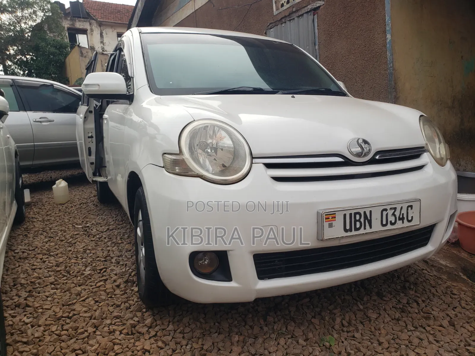 Toyota Sienta 2007 Gray