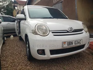 Toyota Sienta 2007 Gray