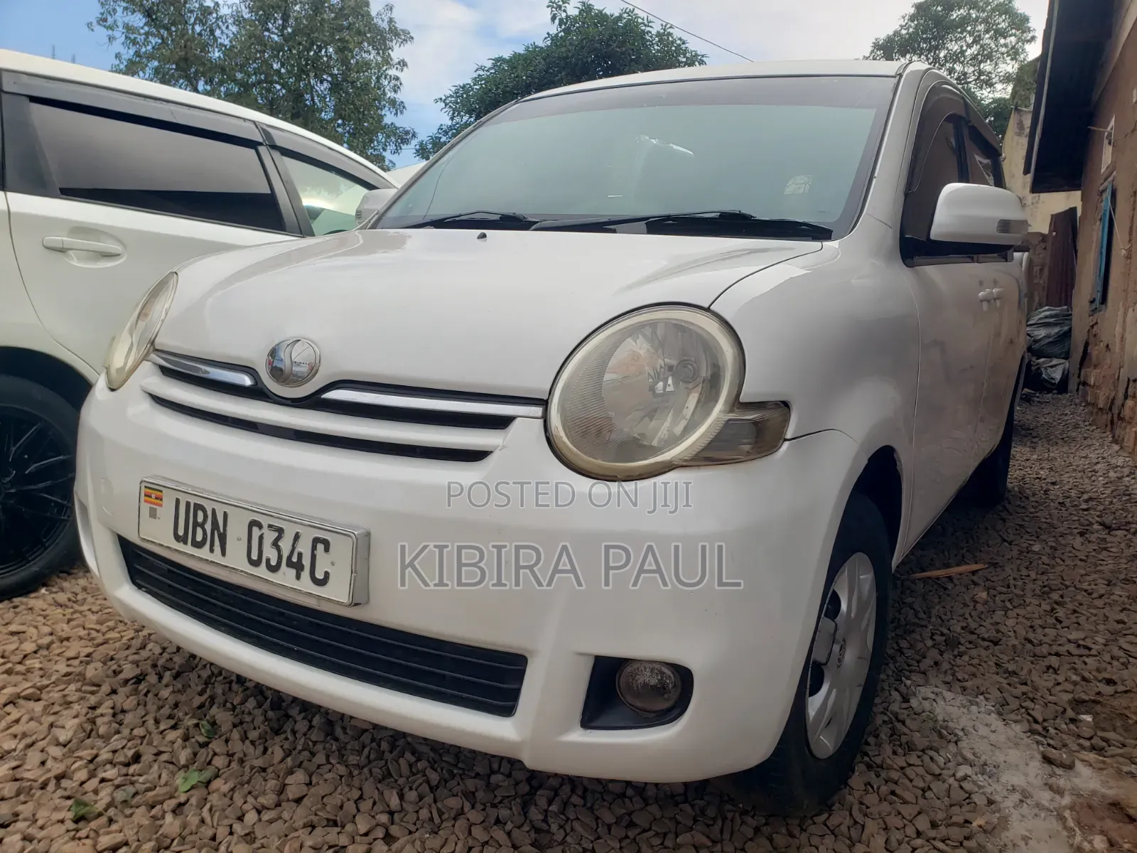 Toyota Sienta 2007 Gray