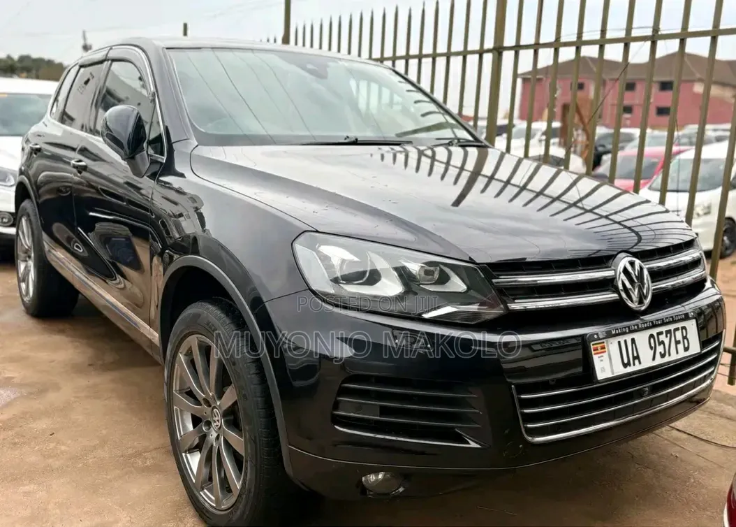 Volkswagen Touareg 2012 Black
