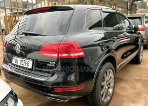 Volkswagen Touareg 2012 Black